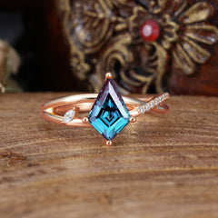 4 Prong Kite Cut 2 Carat Natural Alexandrite Promise Ring Nature Inspired Twisted Leaf Ring