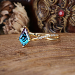 4 Prong Kite Cut 2 Carat Natural Alexandrite Promise Ring Nature Inspired Twisted Leaf Ring