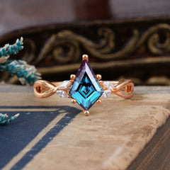 Nature Inspired Leaf Twisted Infinity Ring Kite Cut 2 Carat 6-Prong Natural Alexandrite Bridal Ring