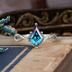 Nature Inspired Leaf Twisted Infinity Ring Kite Cut 2 Carat 6-Prong Natural Alexandrite Bridal Ring