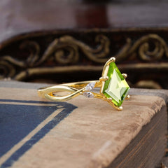 Nature Inspired Leaf Twisted Infinity Ring Kite Cut 2 Carat 6-Prong Peridot Bridal Ring