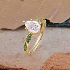 5 Prong Luxury Pear-Cut Moissanite Engagement Ring