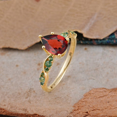 5 Prong Luxury Pear-Cut Garnet Engagement Ring