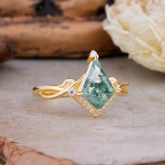 Elegant Kite Cut Moss Agate Engagement Ring for Women