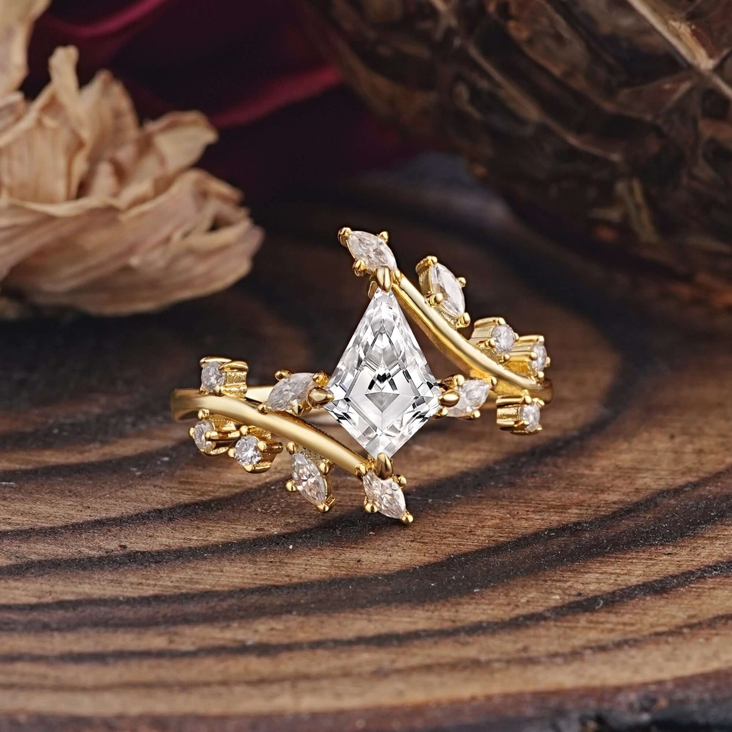Kite Cut Gold Leaf Lab Diamond Engagement Ring for Women