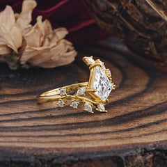 Kite Cut Gold Leaf Lab Diamond Engagement Ring for Women