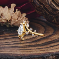 Kite Cut Gold Leaf Lab Diamond Engagement Ring for Women