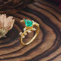 Kite Cut Gold Leaf Emerald Engagement Ring for Women