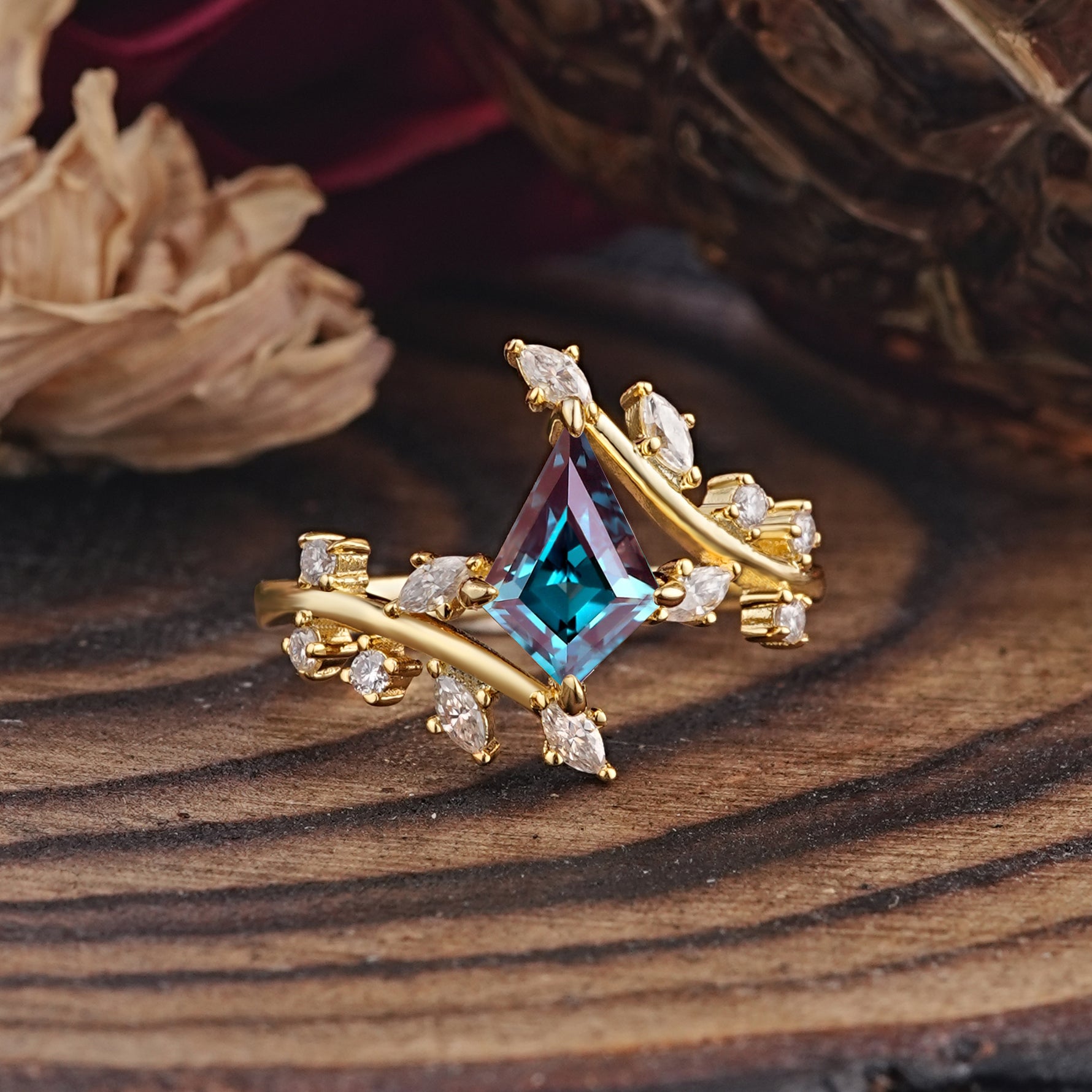 Kite Cut GoldAlexandrite Engagement Ring for Women     - Additional view