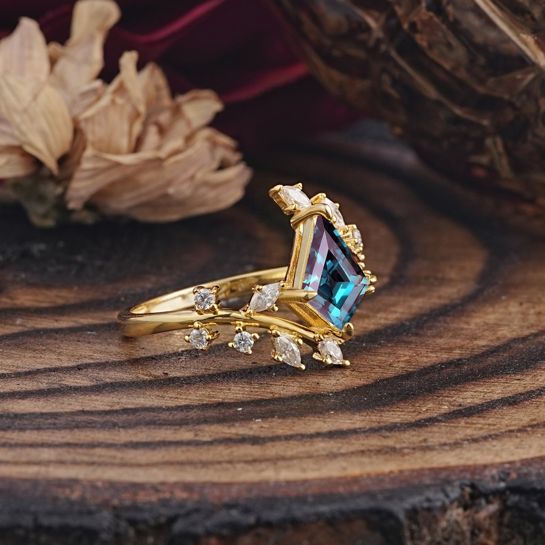 Kite Cut GoldAlexandrite Engagement Ring for Women     - Additional view