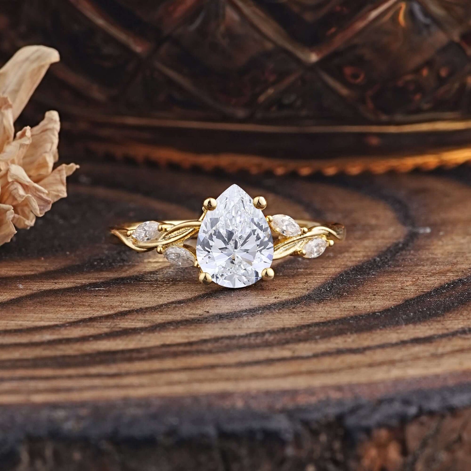 Nature-Inspired Pear-Shaped Classic Lab Diamond Engagement Ring