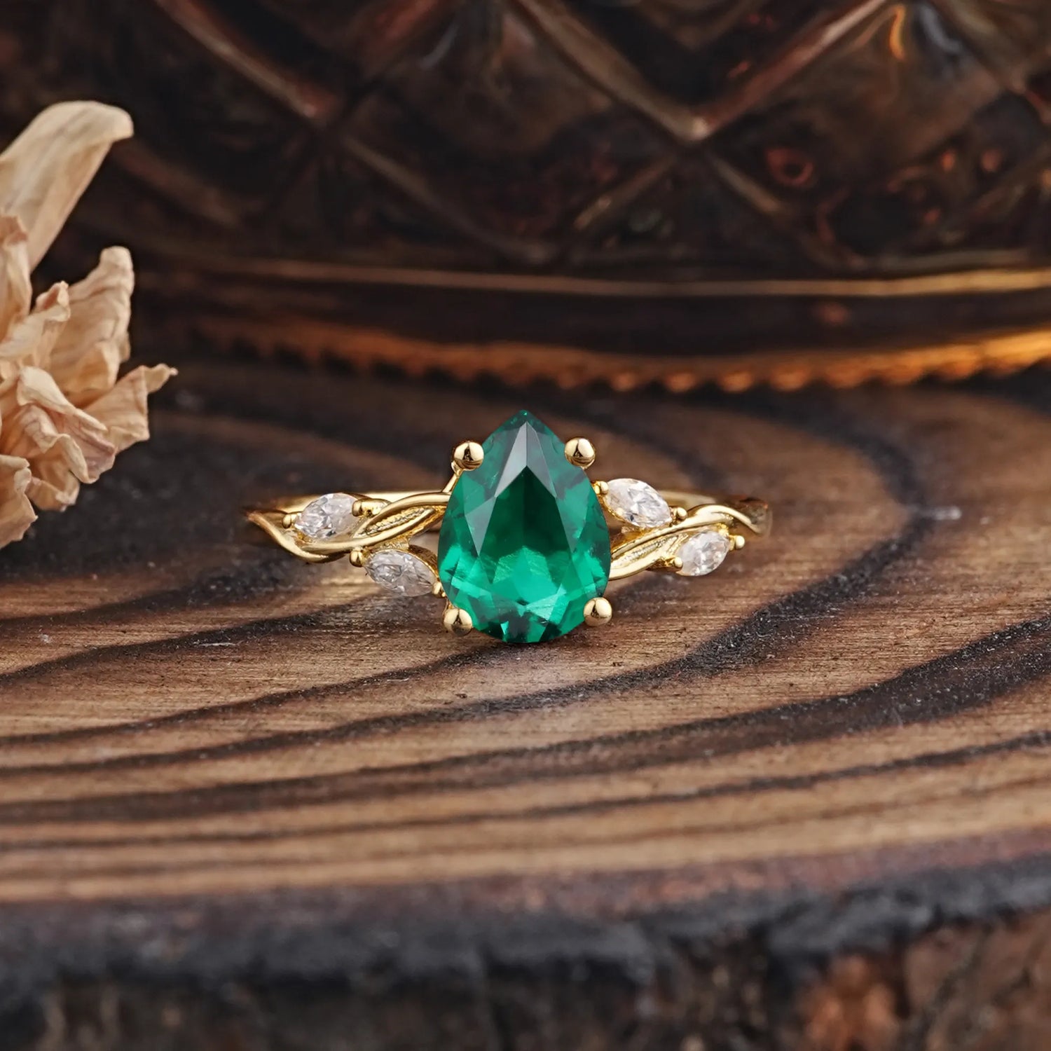 Nature-Inspired Pear-Shaped Classic Emerald Engagement Ring