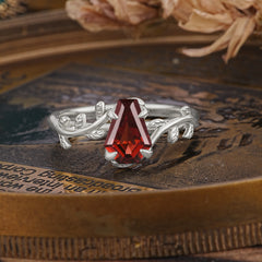 Elegant Coffin Cut 4 Prong Leaf Vine Garnet Engagement Ring