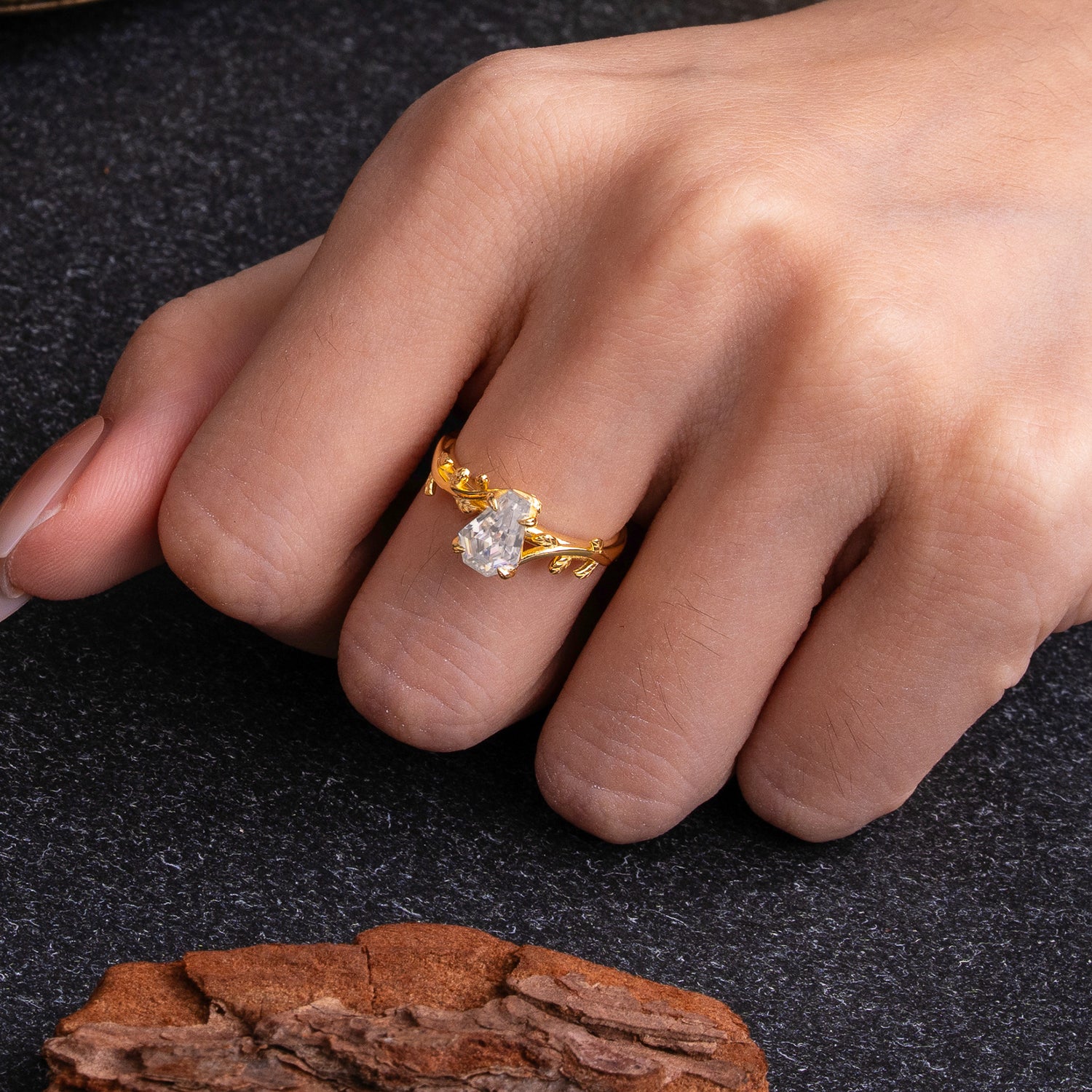 Elegant Coffin Cut 4 Prong Leaf Vine Moissanite Engagement Ring