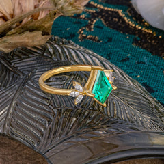 Minimalist Luxe 4-Prong Kite-Cut Emerald Engagement Ring