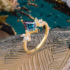 Minimalist Luxe 4-Prong Kite-Cut Alexandrite Engagement Ring