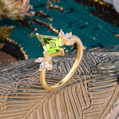 Minimalist Luxe 4-Prong Kite-Cut Peridot Engagement Ring