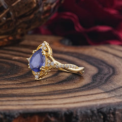 Nature Leaf Ring Pear Cut Tanzanite Engagement Ring