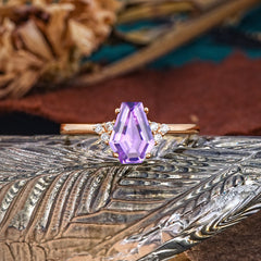 Minimalist 4-Prong Coffin-Cut Natural Amethyst Engagement Ring