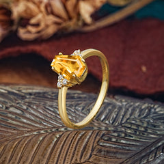 Minimalist 4-Prong Coffin-Cut Citrine Engagement Ring