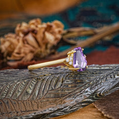 Minimalist 4-Prong Coffin-Cut Natural Amethyst Engagement Ring