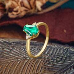 Minimalist 4-Prong Coffin-Cut Emerald Engagement Ring