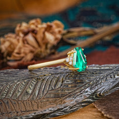 Minimalist 4-Prong Coffin-Cut Emerald Engagement Ring