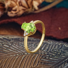 Minimalist 4-Prong Coffin-Cut Peridot Engagement Ring