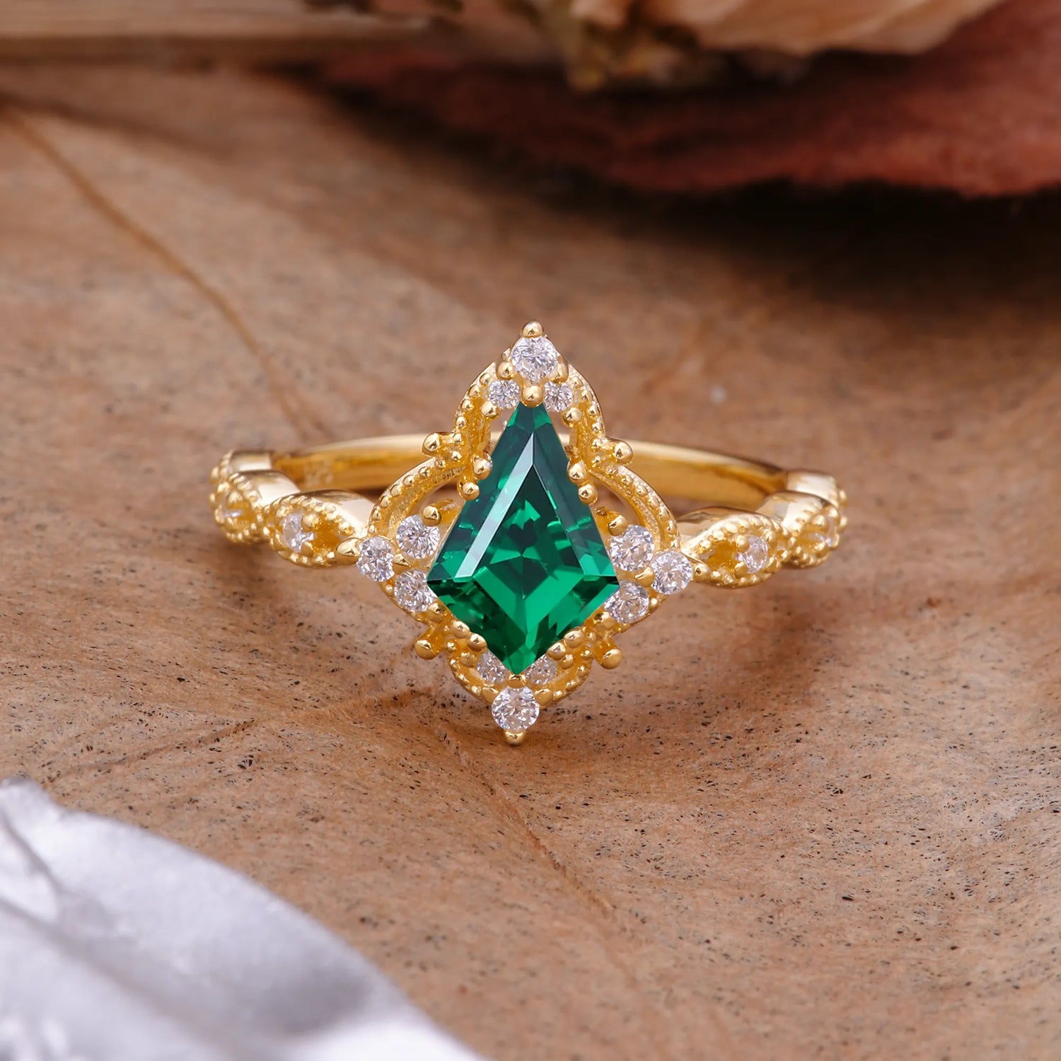 Vintage Luxe Kite-Cut Emerald Engagement Ring