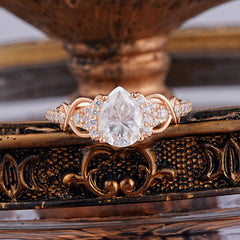 Luxury 4-Prong Pear-Shaped Moissanite Wedding Ring