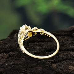 Luxury 4-Prong Pear-Shaped Moissanite Wedding Ring