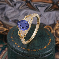 Luxury 4-Prong Pear-Shaped Tanzanite Wedding Ring