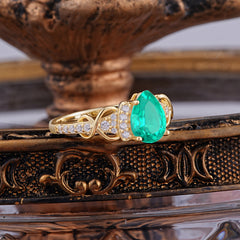 Luxury 4-Prong Pear-Shaped Emerald Wedding Ring
