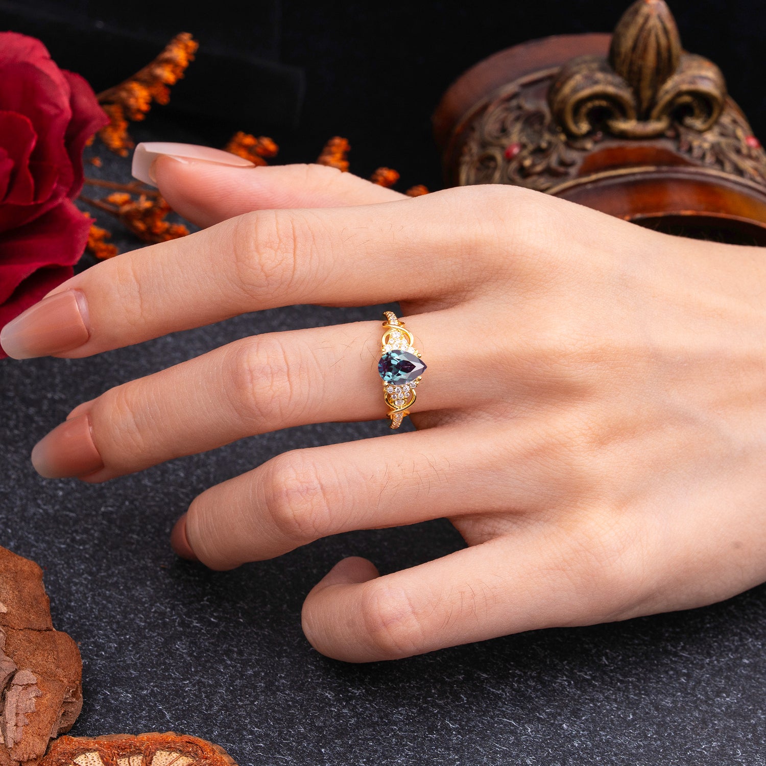 Luxury 4-Prong Pear-Shaped Alexandrite Engagement Ring
