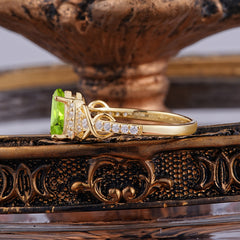 Luxury 4-Prong Pear-Shaped Peridot Wedding Ring