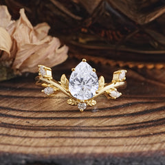 Nature-Inspired 6-Prong Teardrop Lab Diamond Engagement Ring