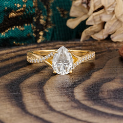 Timeless Vintage 4-Prong Pear-Cut Moissanite Engagement Ring