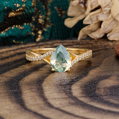 Timeless Vintage 4-Prong Pear-Cut Natural Moss Agate Engagement Ring