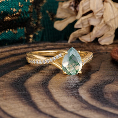 Timeless Vintage 4-Prong Pear-Cut Natural Moss Agate Engagement Ring