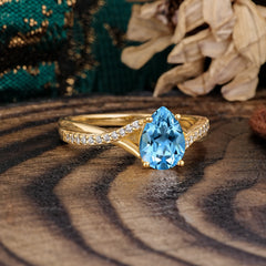 Timeless Vintage 4-Prong Pear-Cut Aquamarine Engagement Ring