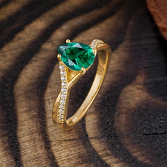 Timeless Vintage 4-Prong Pear-Cut Emerald Engagement Ring