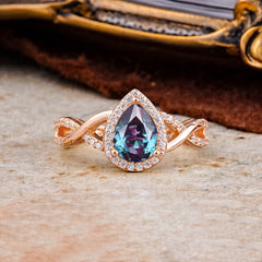 Dazzling 3 - Prong Pear-Cut Alexandrite Engagement Ring