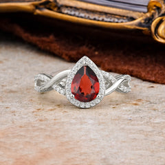 Dazzling 3 - Prong Pear-Cut Natural Garnet Engagement Ring