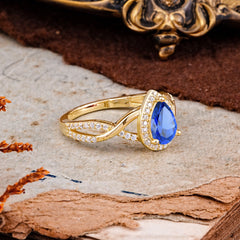 Dazzling 3 - Prong Pear-Cut Sapphire Engagement Ring