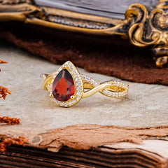 Dazzling 3 - Prong Pear-Cut Natural Garnet Engagement Ring