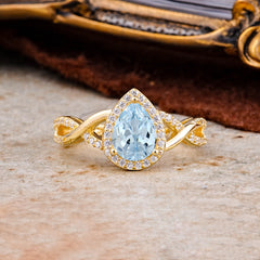 Dazzling 3 - Prong Pear-Cut Aquamarine Engagement Ring
