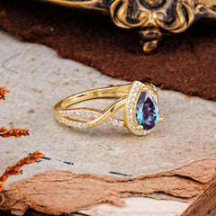 Dazzling 3 - Prong Pear-Cut Alexandrite Engagement Ring