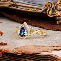 Dazzling 3 - Prong Pear-Cut Alexandrite Engagement Ring