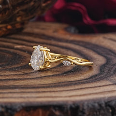 Nature-Inspired Classic 4-Prong Pear-Cut Moissanite Engagement Ring