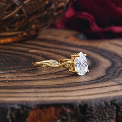 Nature-Inspired Classic 4-Prong Pear-Cut Lab Diamond Engagement Ring